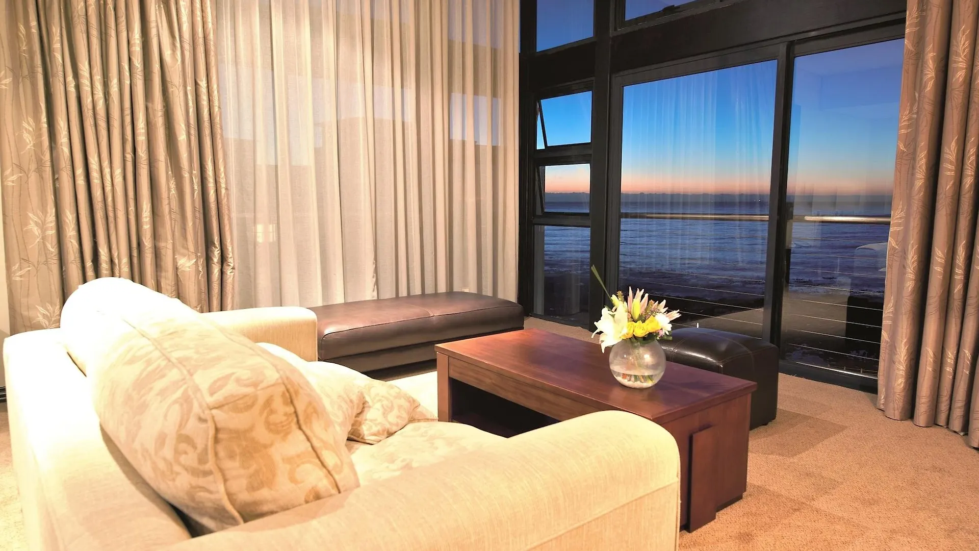 Premier Hotel Cape Town