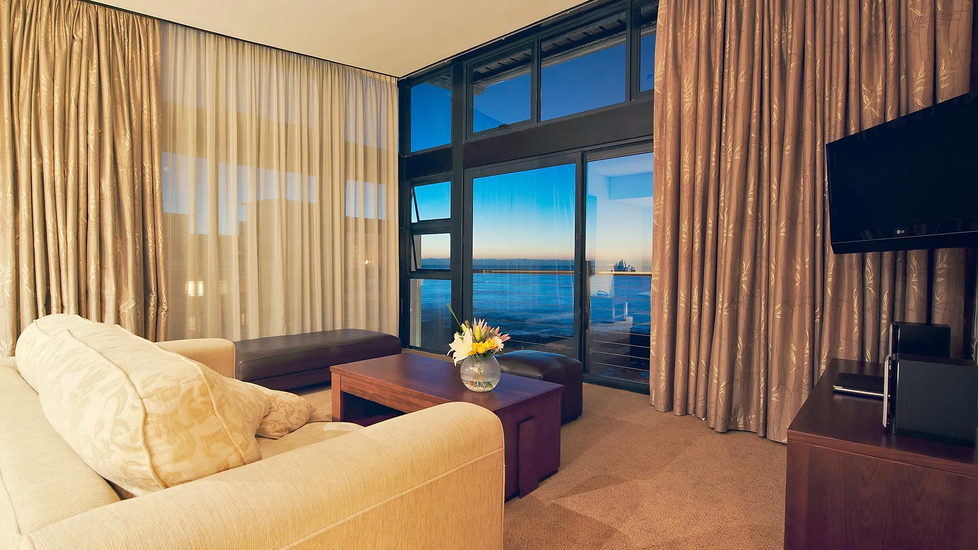 Premier Hotel Cape Town